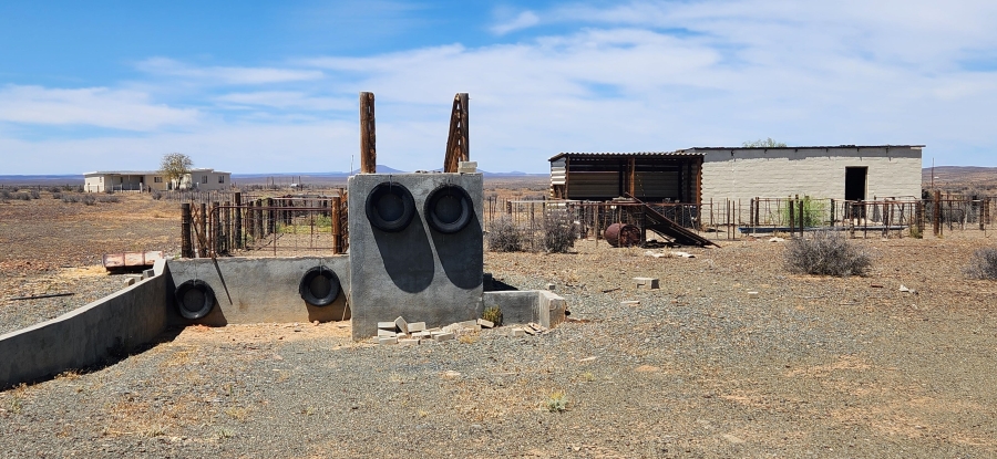 2 Bedroom Property for Sale in Loeriesfontein Northern Cape